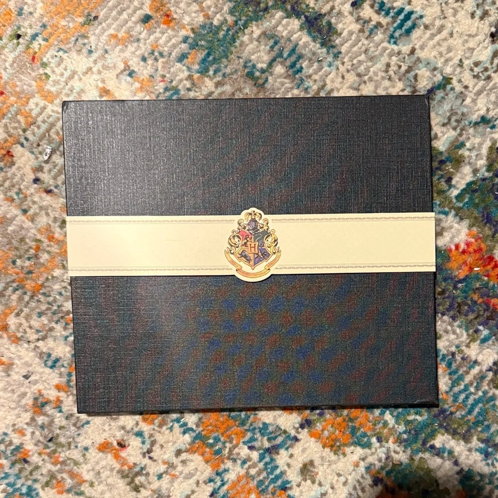 Storybook Cosmetics Silver and Black Brush Set - Picture 2 of 2